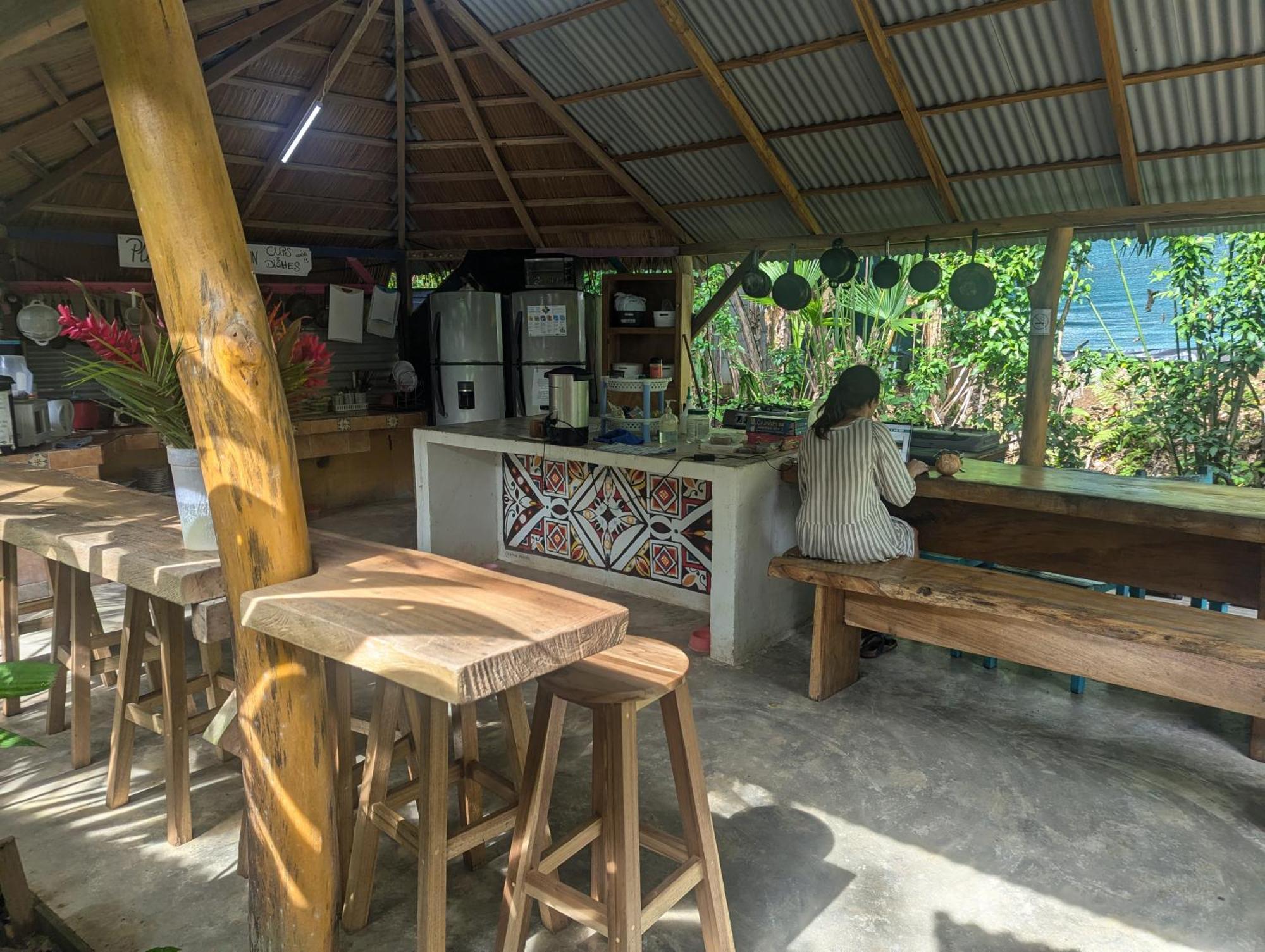 Tasty Dayz Hostel Puerto Viejo de Talamanca Ngoại thất bức ảnh