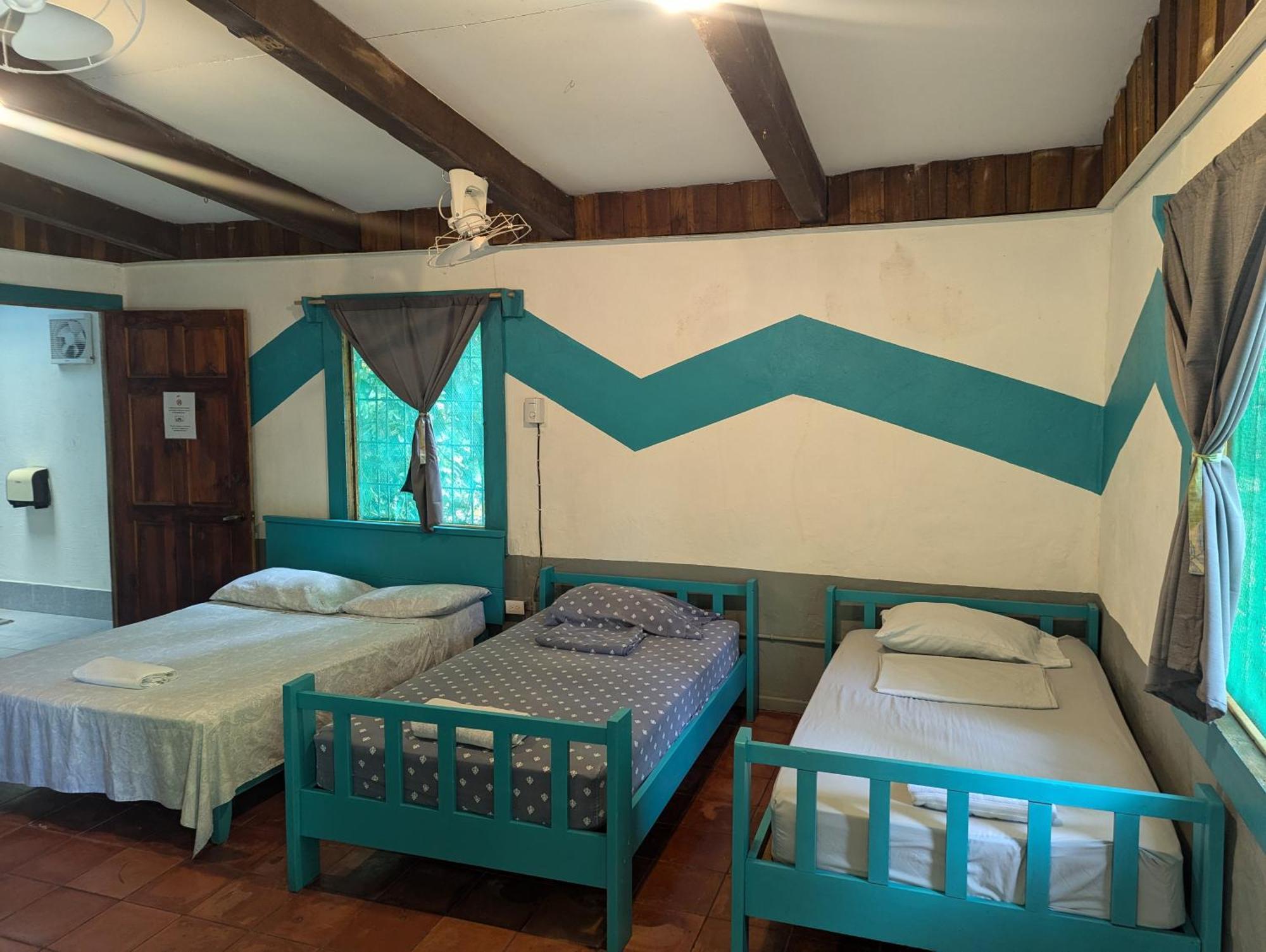Tasty Dayz Hostel Puerto Viejo de Talamanca Ngoại thất bức ảnh