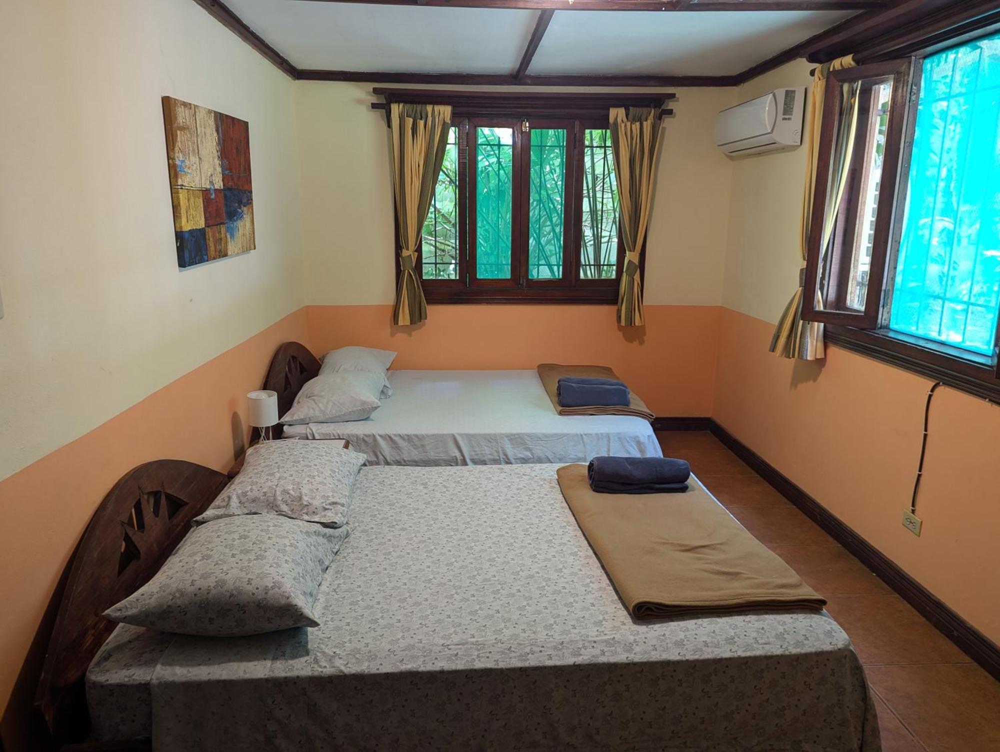Tasty Dayz Hostel Puerto Viejo de Talamanca Ngoại thất bức ảnh