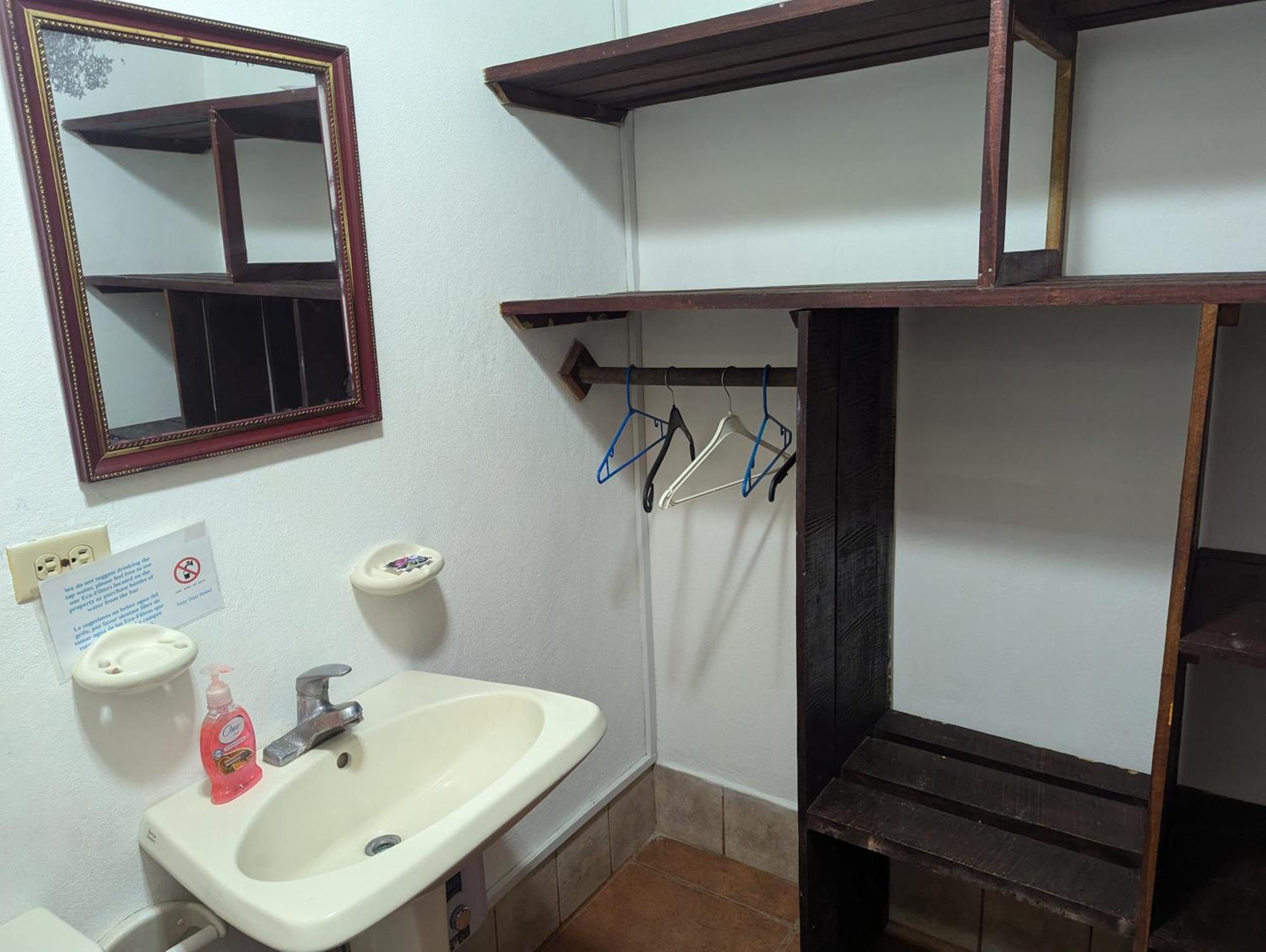 Tasty Dayz Hostel Puerto Viejo de Talamanca Ngoại thất bức ảnh