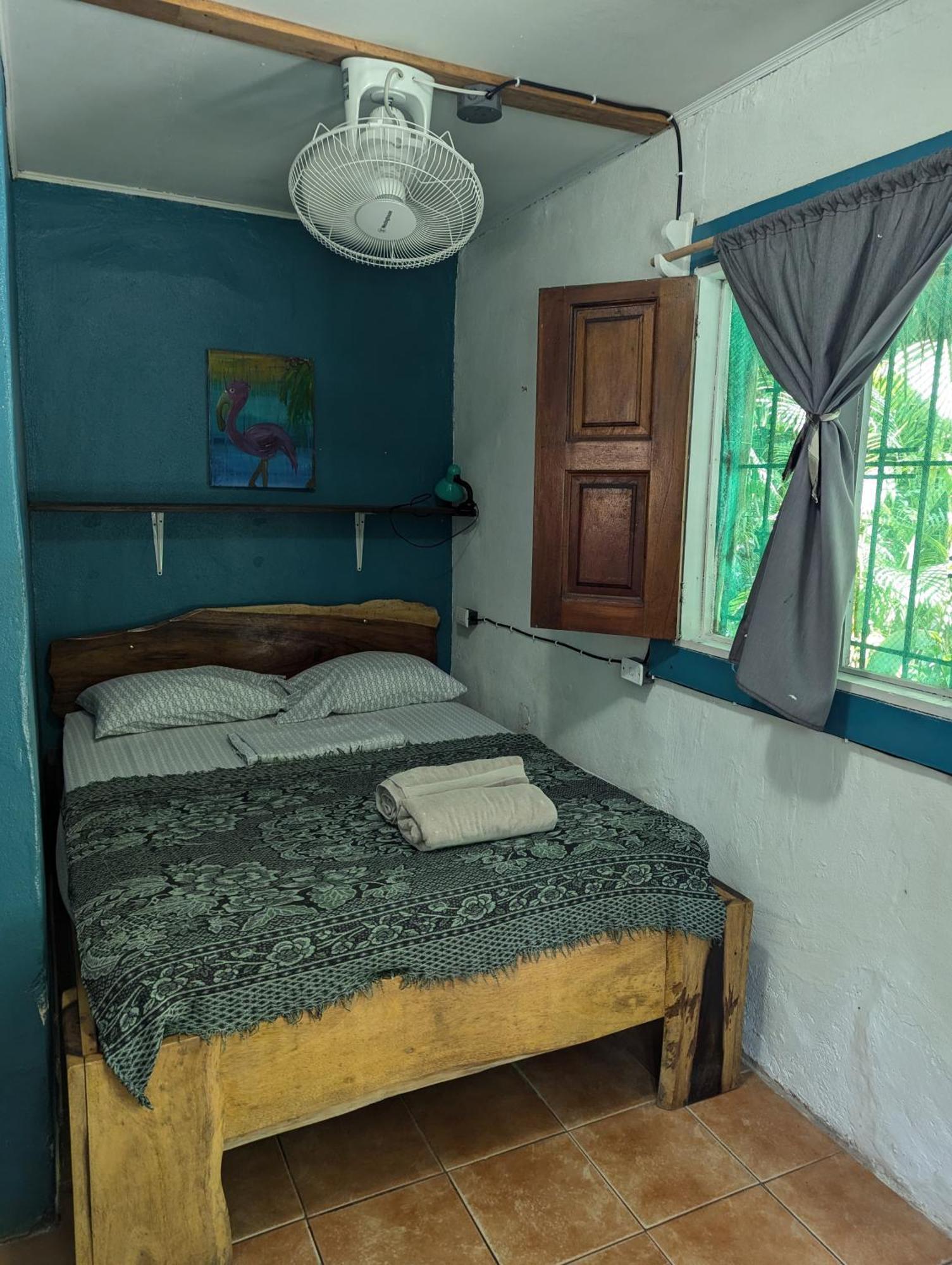 Tasty Dayz Hostel Puerto Viejo de Talamanca Ngoại thất bức ảnh