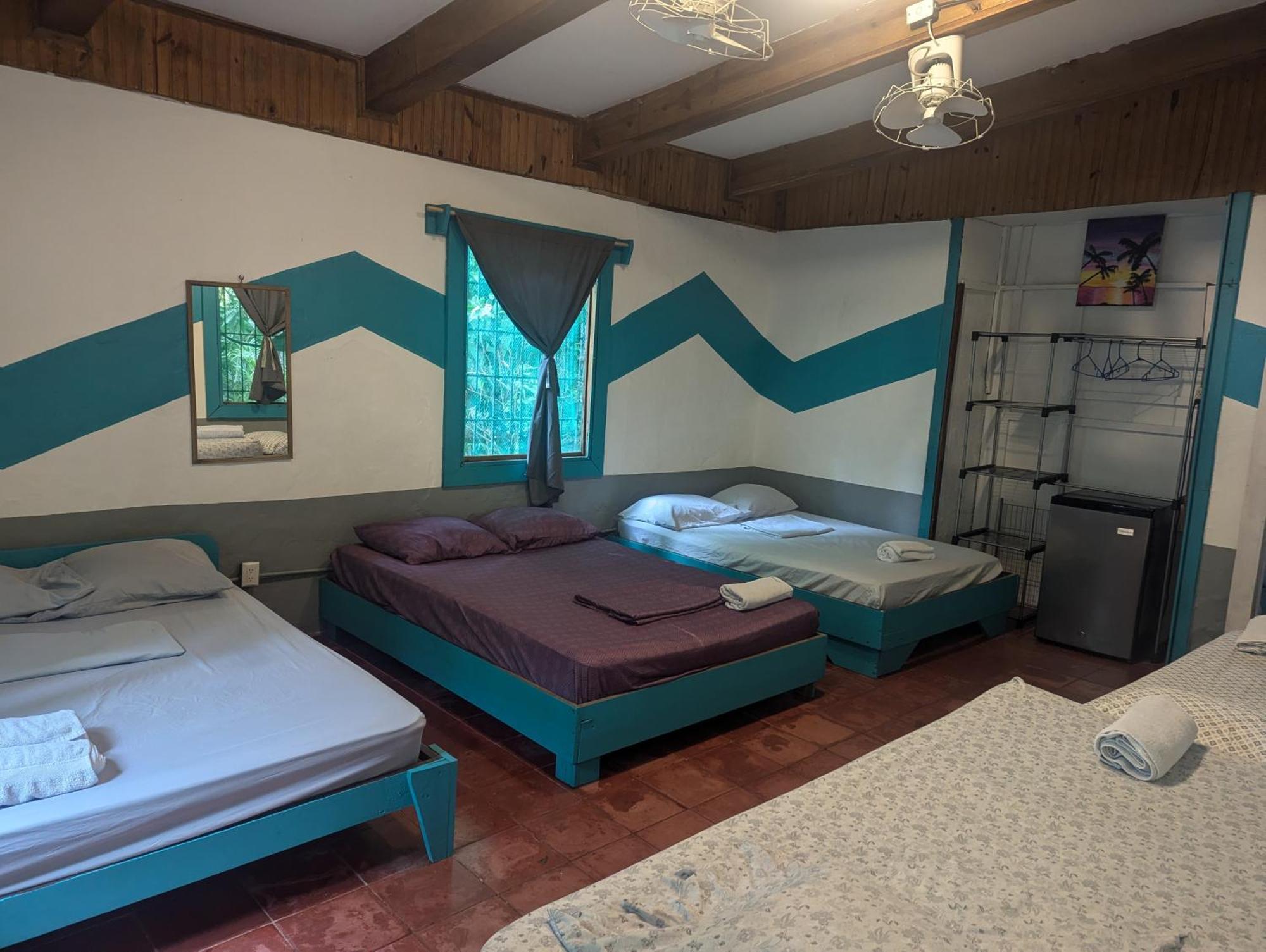 Tasty Dayz Hostel Puerto Viejo de Talamanca Ngoại thất bức ảnh