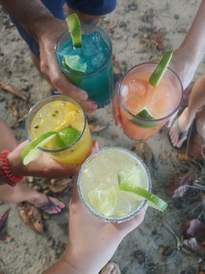 Tasty Dayz Hostel Puerto Viejo de Talamanca Ngoại thất bức ảnh